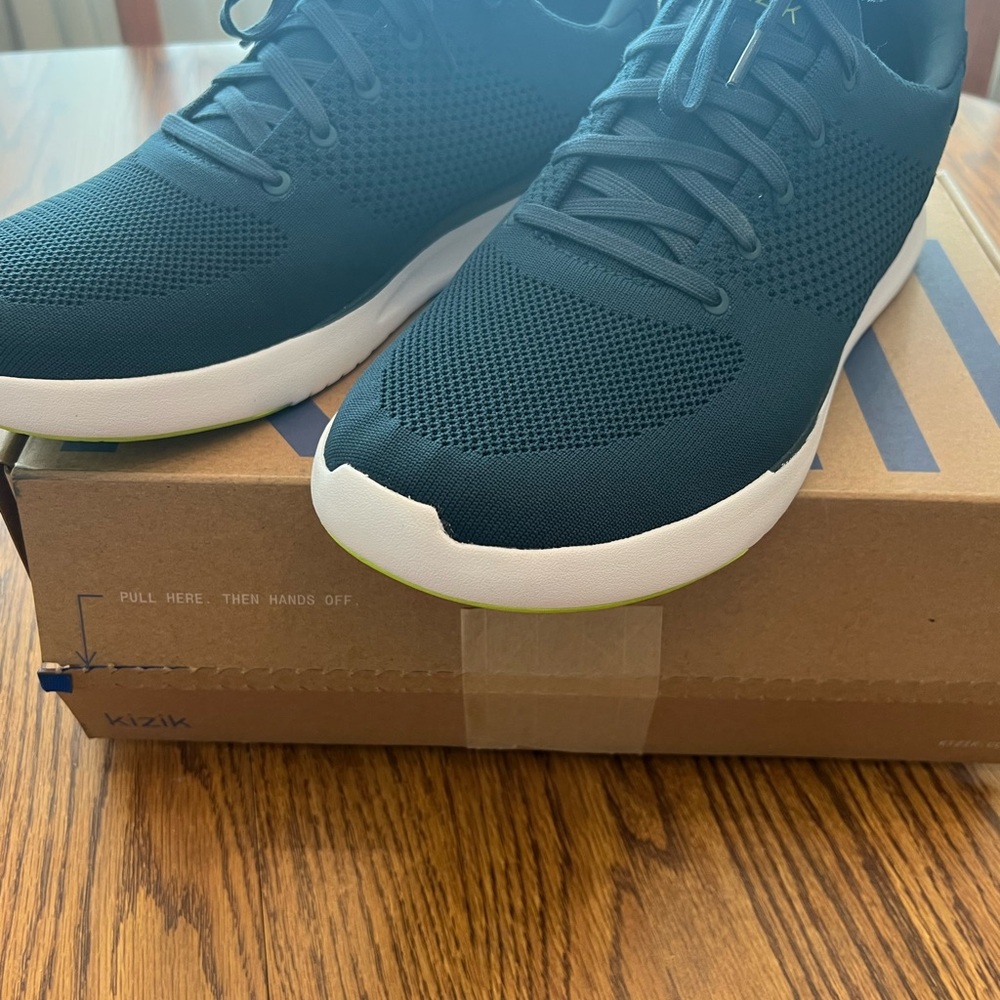 Kizik Dark Green Sneakers